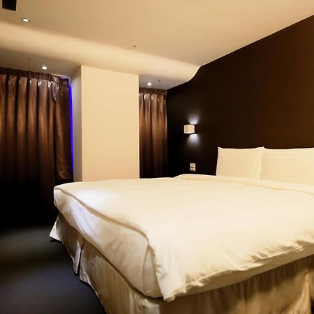Myhotels 14 The Top One Taipei Exterior photo